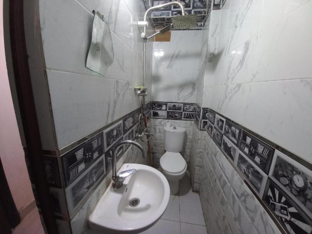 Egypt Pyramids Apartment